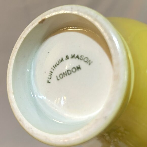 VTG Fortnum & Mason London Porcelain Yellow Vase 4 3/8" Made in England - Picture 7 of 8